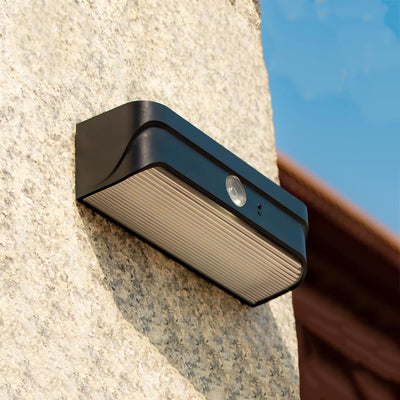 Lampe murale LED en ABS PC rectangulaire étanche à l'eau solaire de simplicité moderne pour patio extérieur 