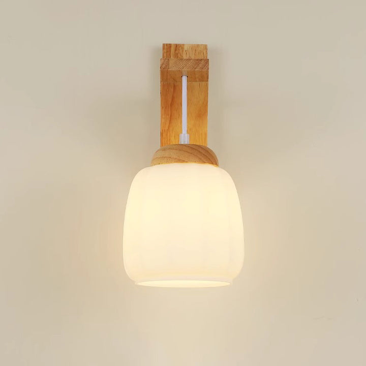 Zeitgenössische nordische Wandlampe mit Dreibein-Basis, rundem Blumenstoff, Glasschirm und Holz 1-Licht für Schlafzimmer 