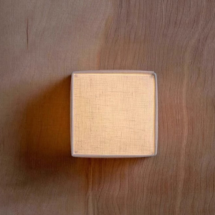 Traditionelle japanische quadratische Stoffschirm-LED-Wandleuchte für das Wohnzimmer 