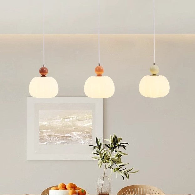 Zeitgenössische nordische runde Kürbisform Eisen Kunststoffschirm 1-Licht Pendelleuchte für Schlafzimmer 