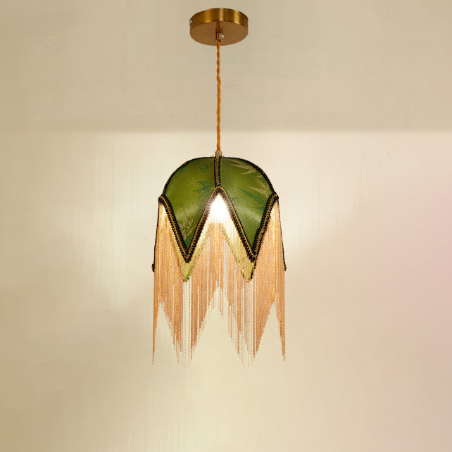 Zeitgenössische Retro-Blatt-Schirmform Quaste Eisen Stoff 1-Licht Pendelleuchte für Wohnzimmer 