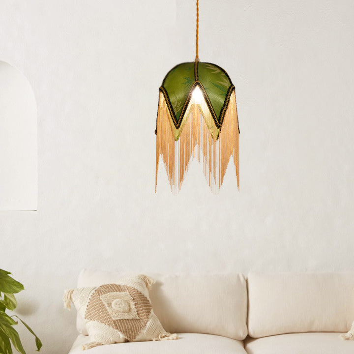 Zeitgenössische Retro-Blatt-Schirmform Quaste Eisen Stoff 1-Licht Pendelleuchte für Wohnzimmer 