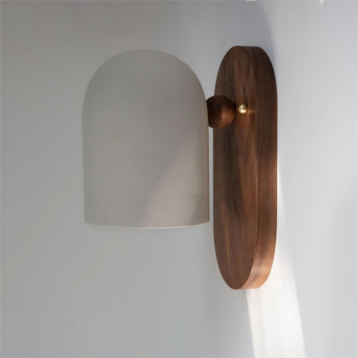 Traditionelle japanische drehbare Zylinderholz-Wandleuchte mit 1 Licht für das Wohnzimmer 