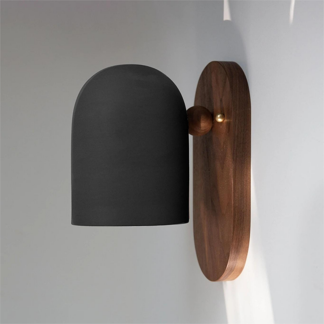 Traditionelle japanische drehbare Zylinderholz-Wandleuchte mit 1 Licht für das Wohnzimmer 