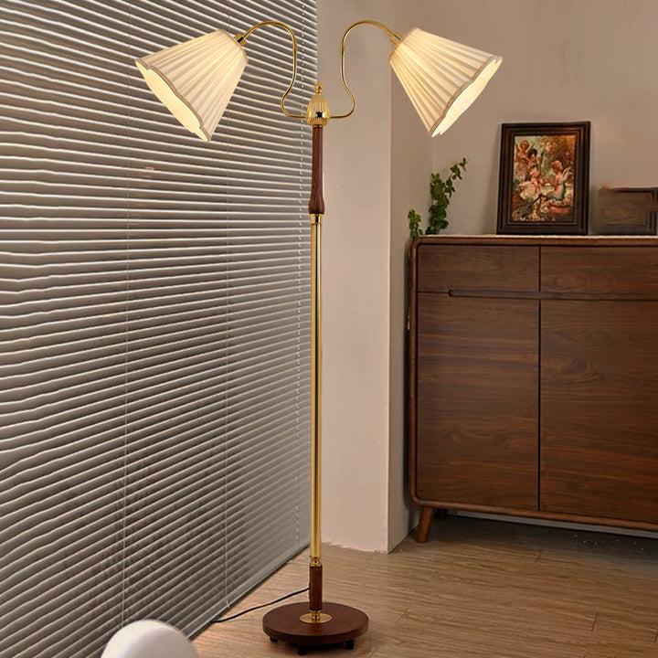 Lampe de sol traditionnelle vintage à cylindre en dentelle plissée avec abat-jour en tissu, cadre en bois et fer, 2 lumières pour salon 