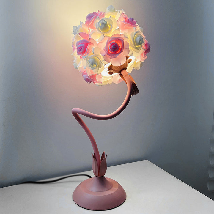 Lampe de table à 1 lumière avec tuyau en fer et bouquet de roses créatif contemporain pour chambre 