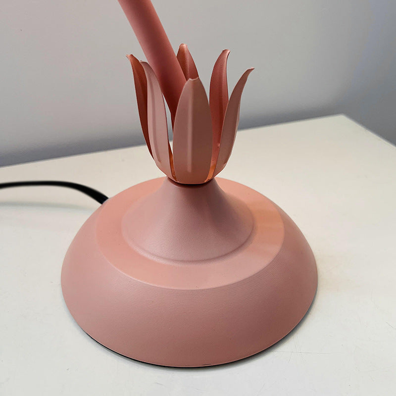 Contemporary Creative Rose Bouquet Iron Hose 1-Light Table Lamp For Bedroom