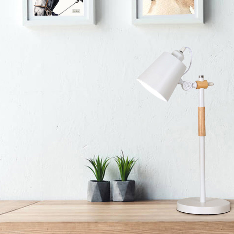 مصباح طاولة خشبي حديدي أسطواني طويل بأسلوب حديث وبسيط مع ضوء واحد لغرفة النوم 