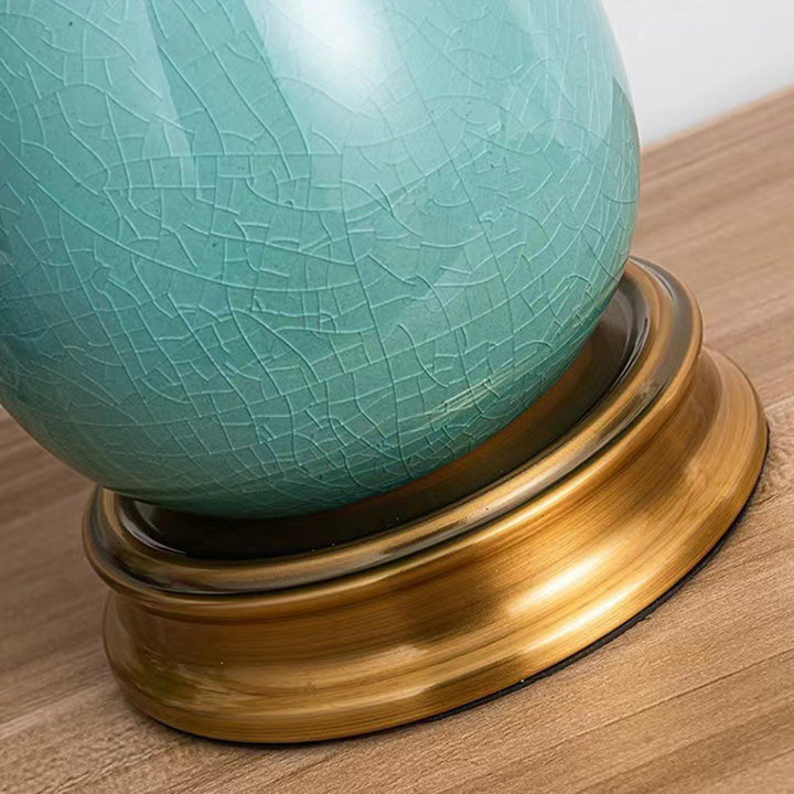Traditionelle europäische Vase Keramikbasis Runder Spitzenkuppel Glasschirm 1-Licht Tischlampe für das Schlafzimmer 