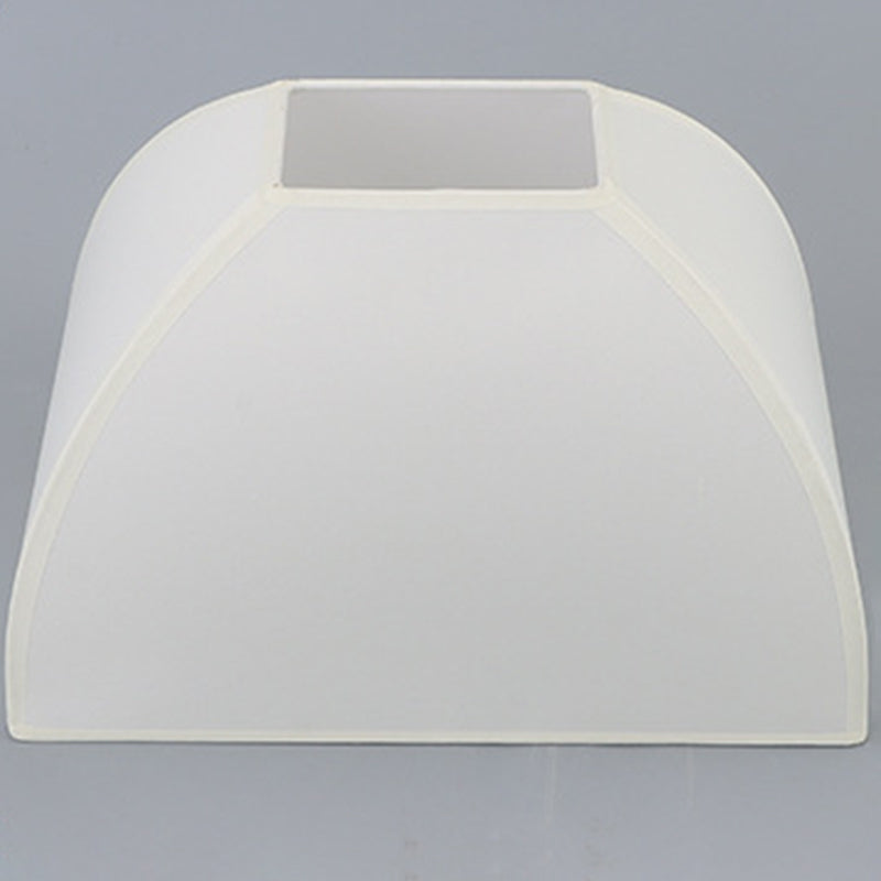 Zeitgenössische Retro Rechteckige Basis Halbkreis Trapez Stoffabdeckung Metall 1-Licht Tischlampe für Wohnzimmer 