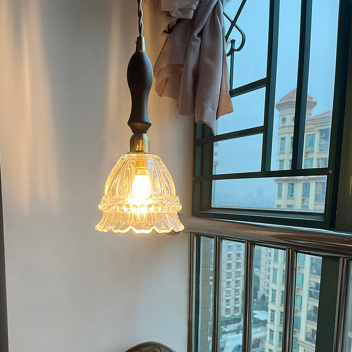 Traditional Vintage Round Flower Shape Glass Shade Wooden Iron 1-Light Pendant Light For Living Room