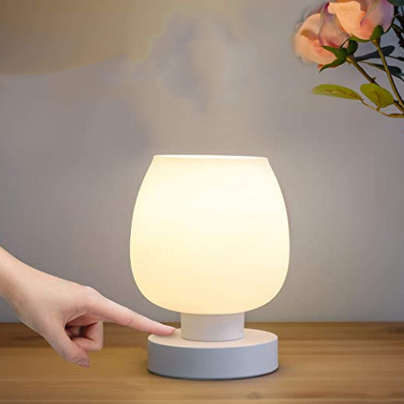 Moderne minimalistische runde Glasschirm Eisenbasis 1-Licht Tischlampe für Schlafzimmer 