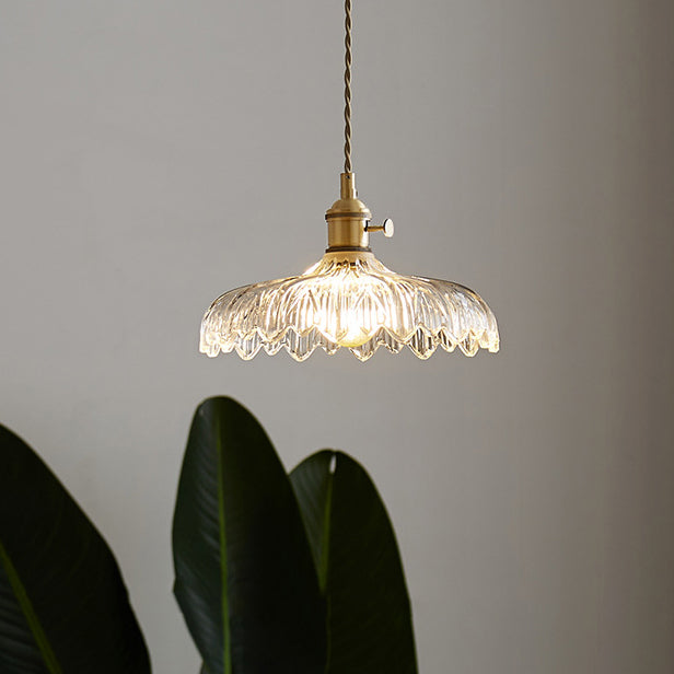 Suspension moderne minimaliste en laiton avec cône de fleurs rond en verre à 1 lumière pour salon 