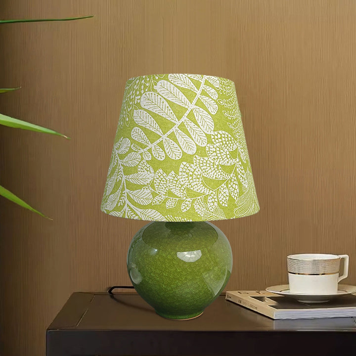 Moderne Art Deco Runde Vase Keramiksockel Blatt Blumenstoffschirm 1-Licht Tischlampe für Wohnzimmer 
