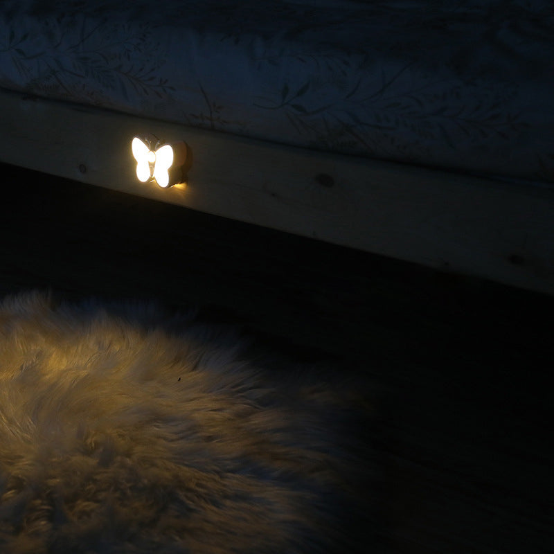 Moderne kreative Schmetterling Acryl LED Wandleuchte für Schlafzimmer 