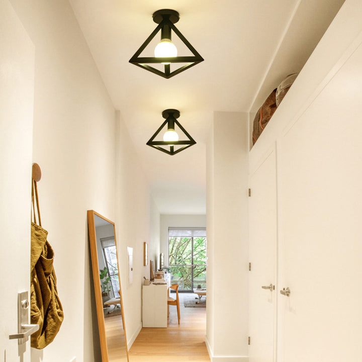 Moderne minimalistische Dreieck-Quadrat-Linie Eisen 1-Licht Semi-Flush Mount Deckenleuchte für den Flur 