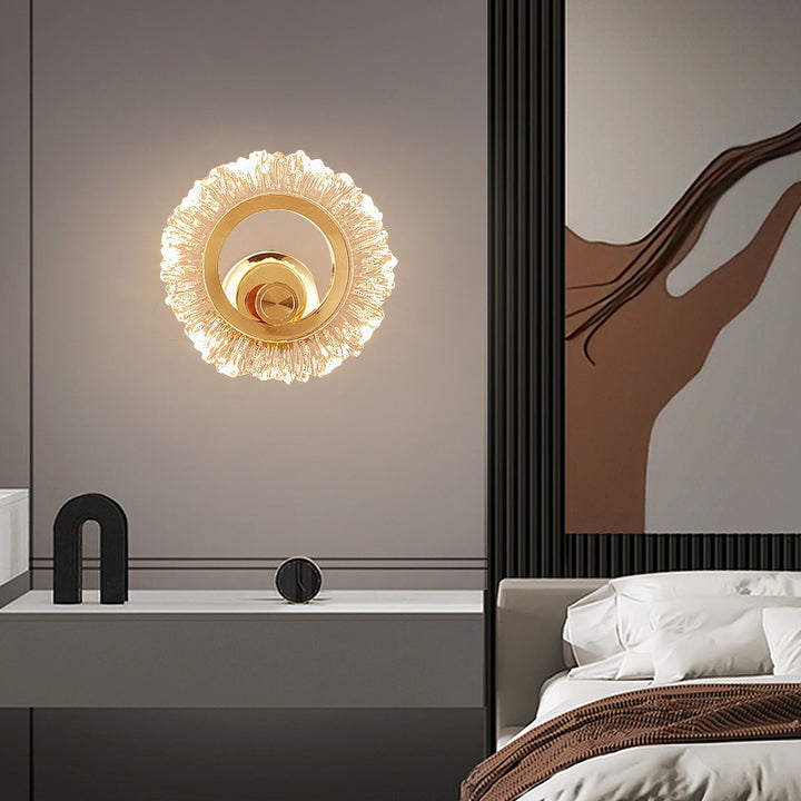 Moderne minimalistische runde Blütenblattform Eisen Acryl LED Wandleuchte für Schlafzimmer 