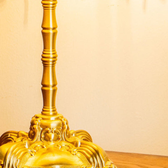 Lampe de table traditionnelle vintage en forme de dôme avec demi-perle ronde et pampille en tissu de cuivre plein à 1 lumière pour chambre à coucher 