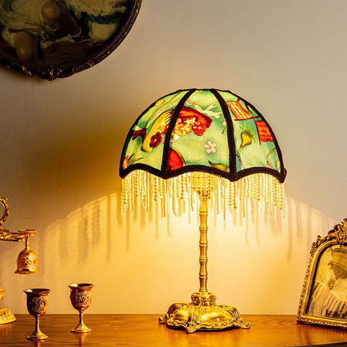 Lámpara de mesa de 1 luz de tela de cobre completo con borla de perla de media vuelta de cúpula vintage tradicional para dormitorio 
