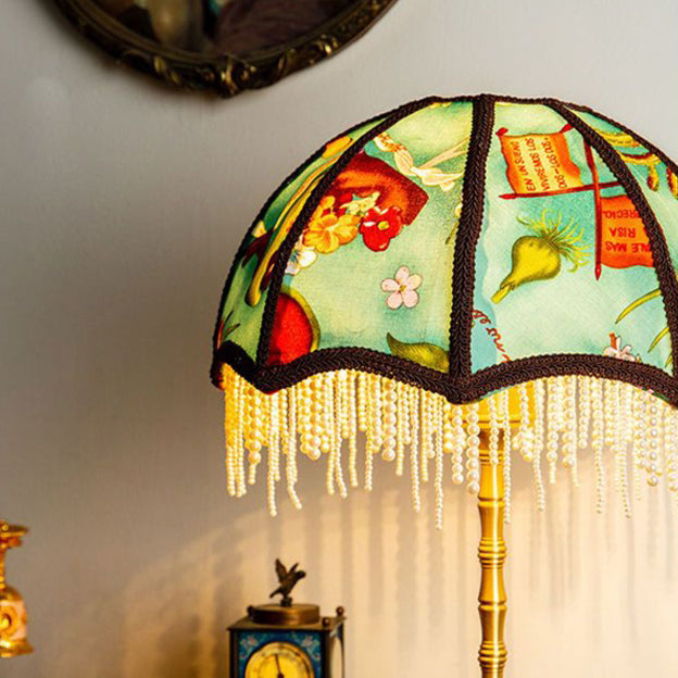 Lampe de table traditionnelle vintage en forme de dôme avec demi-perle ronde et pampille en tissu de cuivre plein à 1 lumière pour chambre à coucher 