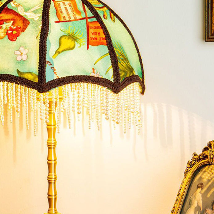 Lampe de table traditionnelle vintage en forme de dôme avec demi-perle ronde et pampille en tissu de cuivre plein à 1 lumière pour chambre à coucher 