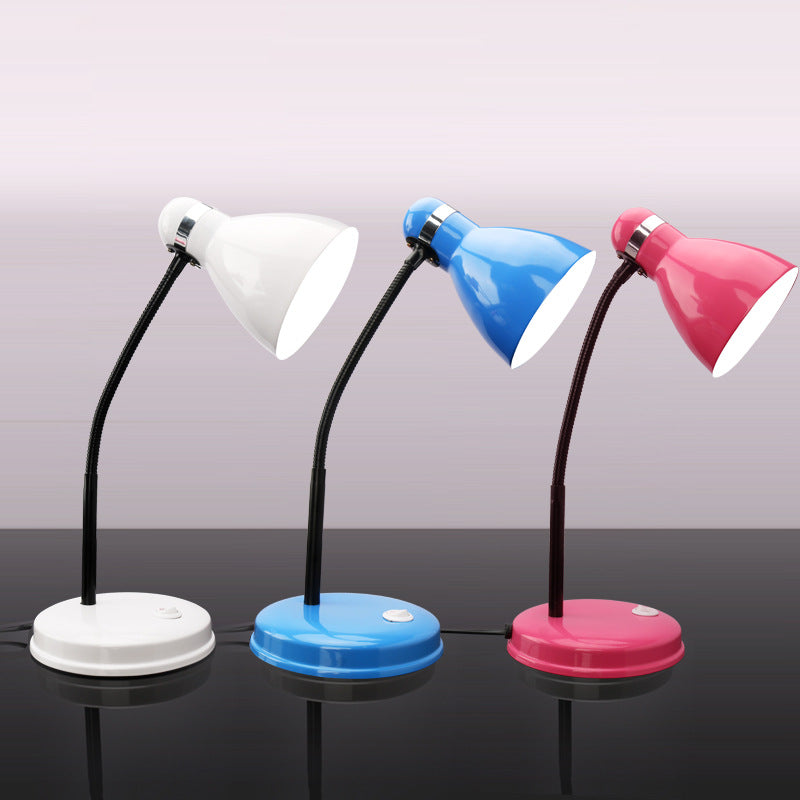 مصباح طاولة حديث بسيط بشكل قرن دائري من الحديد بلمبة واحدة لغرفة النوم 