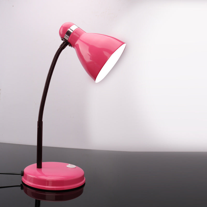 Lámpara de mesa de hierro de 1 luz con forma de cuerno redondo minimalista moderna para dormitorio 