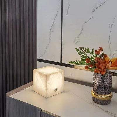 مصباح طاولة LED من الرخام الطبيعي على شكل كرة مربعة صينية تقليدية لغرفة المعيشة 
