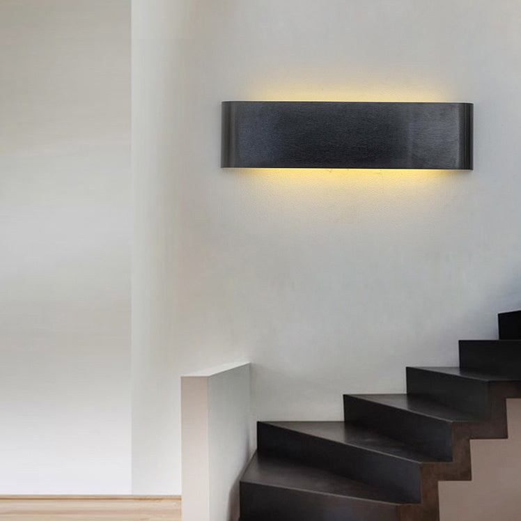 Moderne minimalistische rechteckige Aluminium-LED-Wandleuchte für das Wohnzimmer 
