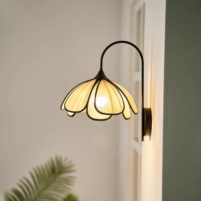 Contemporary Retro Dome Petal Fiber Woven 1-Light Wall Sconce Lamp For Living Room