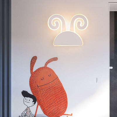 Applique murale LED en fer PVC avec oreilles de lapin et bois de cerf demi-rond créatif contemporain pour chambre 