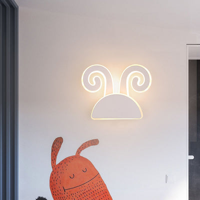 Applique murale LED en fer PVC avec oreilles de lapin et bois de cerf demi-rond créatif contemporain pour chambre 