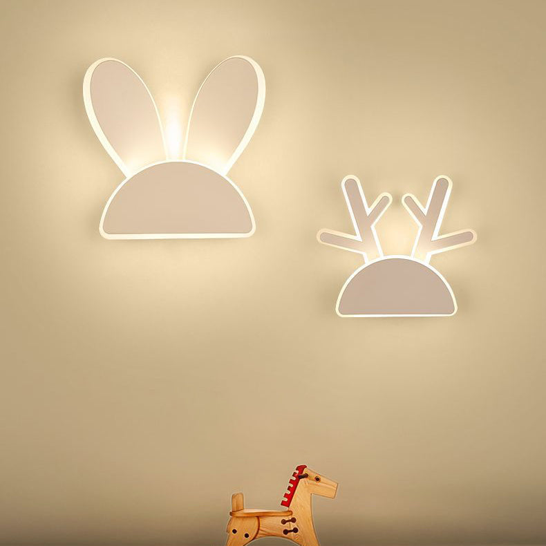 Applique murale LED en fer PVC avec oreilles de lapin et bois de cerf demi-rond créatif contemporain pour chambre 