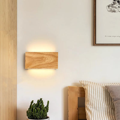 Moderne minimalistische rechteckige Wandleuchte aus Gummibaumholz und Acryl mit LED für das Schlafzimmer 