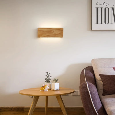 Moderne minimalistische rechteckige Wandleuchte aus Gummibaumholz und Acryl mit LED für das Schlafzimmer 