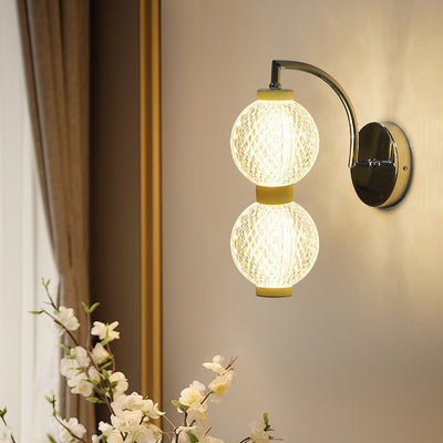 Moderne minimalistische gebogene Stange Globus Eisen Acryl LED Wandleuchte für Wohnzimmer 