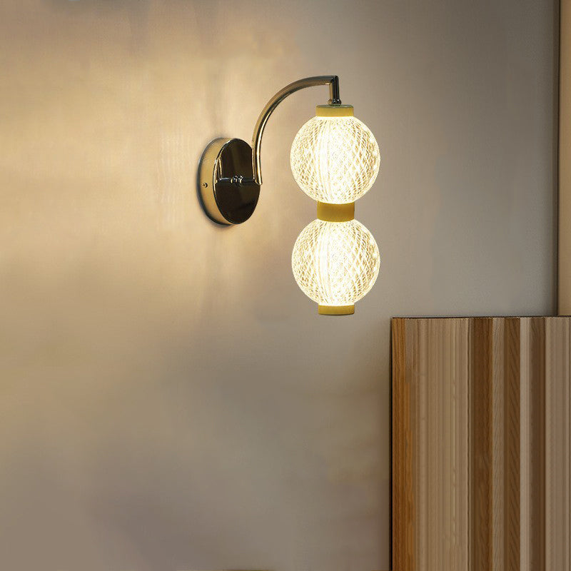 Moderne minimalistische gebogene Stange Globus Eisen Acryl LED Wandleuchte für Wohnzimmer 