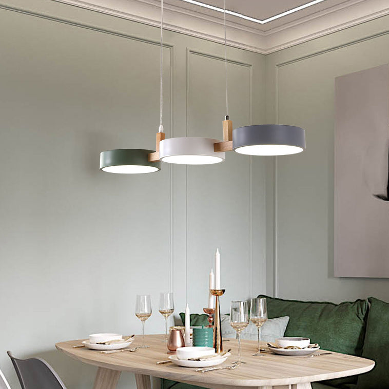 Lustre contemporain nordique rond en fer, acrylique et bois avec LED pour salle à manger 