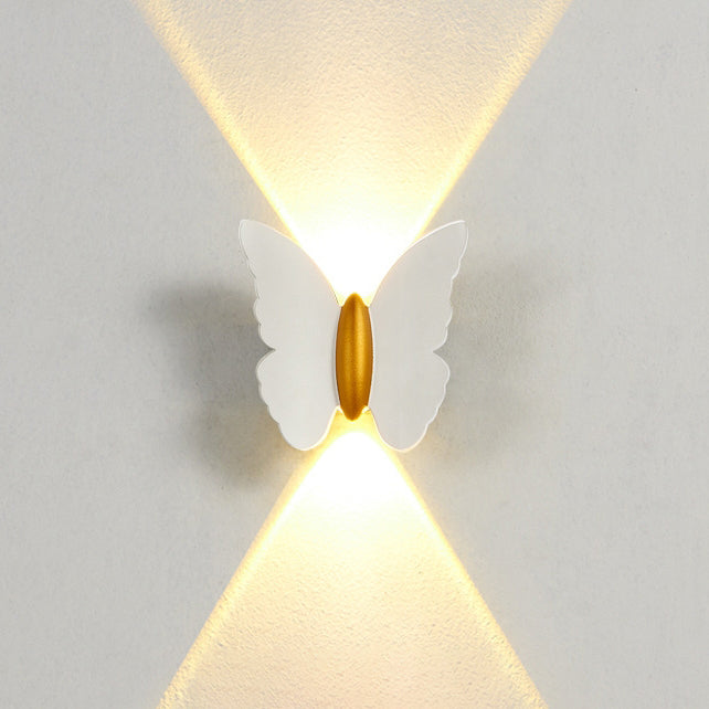 مصباح حائط LED من الألومنيوم المقاوم للماء بتصميم فراشة عصري بسيط للفناء الخارجي 