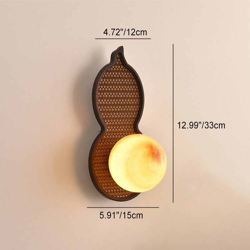 現代のレトロな不規則な楕円形のひょうたん型オーブソリッドウッドガラスシェード1灯ウォールスコンスランプリビングルーム用 