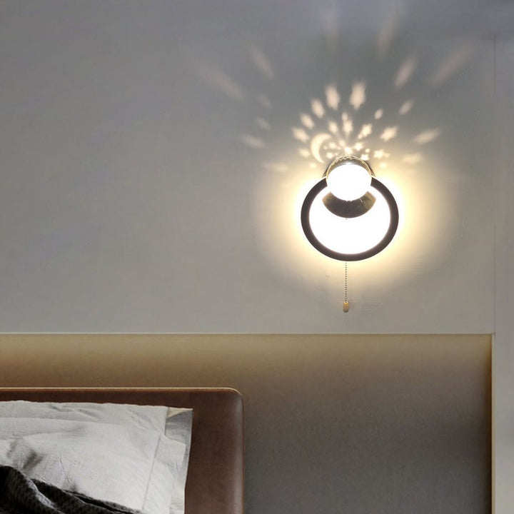 Zeitgenössische nordische runde Globus Eisen Aluminium Acryl LED Wandleuchte für Schlafzimmer 