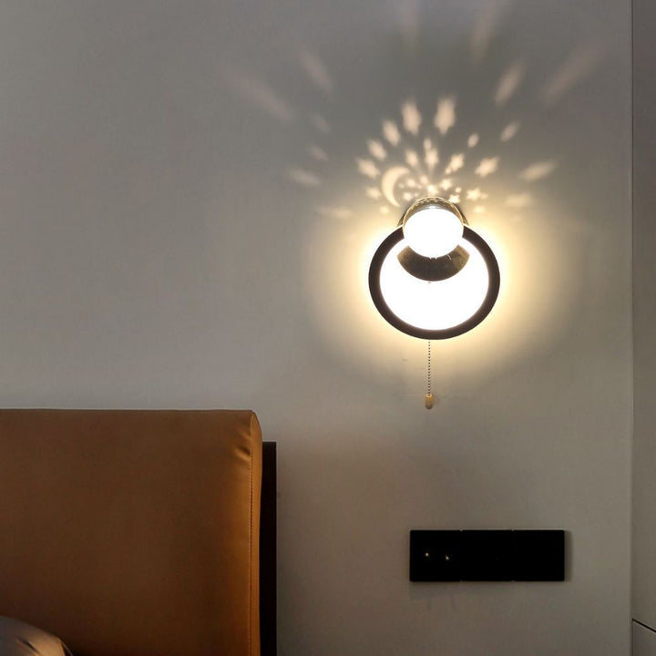 Zeitgenössische nordische runde Globus Eisen Aluminium Acryl LED Wandleuchte für Schlafzimmer 