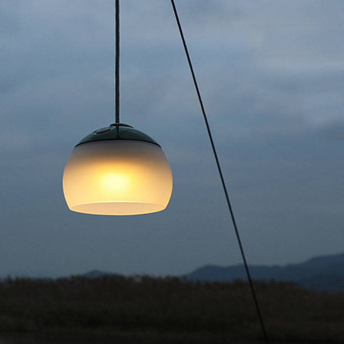 Moderne minimalistische wiederaufladbare Globus-LED-Außenleuchte aus Kunststoff für den Außenbereich 
