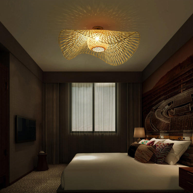 Traditionelle chinesische runde Strohhutform Bambus 1-Licht Semi-Flush-Montage Deckenleuchte für Wohnzimmer 