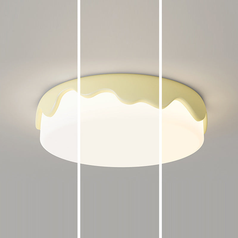 Plafonnier LED en résine acrylique avec montage affleurant pour chambre à coucher, design contemporain et créatif, en forme de gâteau rond 