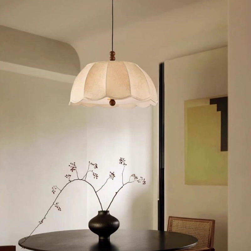 Traditionelle französische runde Stoffschirm mit Blumenmuster aus Holz und Messing, 4-flammige Pendelleuchte für das Wohnzimmer 
