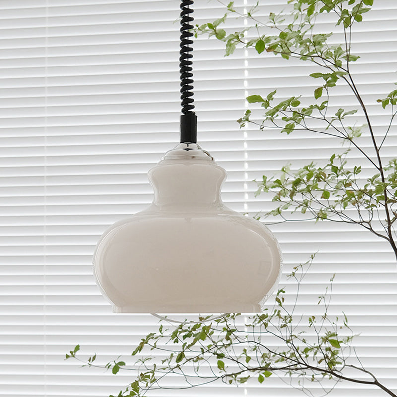 Lampe suspendue contemporaine rétro crème ovale ronde en fer avec abat-jour en verre à 1 lumière pour salon 