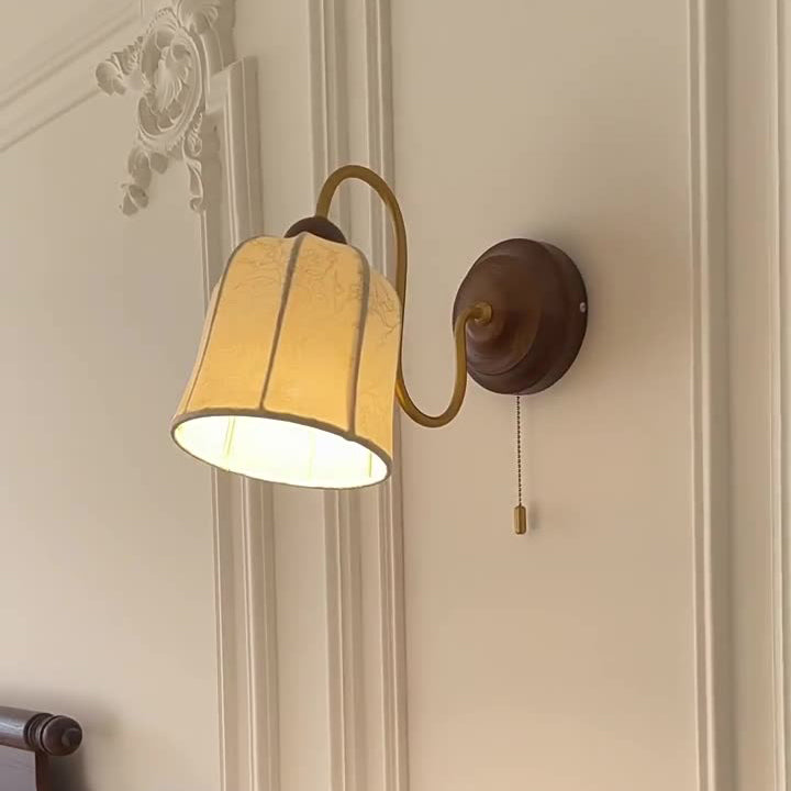 Lámpara de Aplique de Pared de 1 Luz con Pantalla de Tela de Madera y Hierro en Forma de Cúpula Redonda Tradicional Francesa para Sala de Estar 