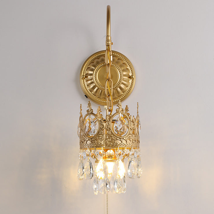Applique murale en fer et cristal à couronne ronde traditionnelle française à 1 lumière pour salon 