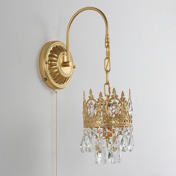 Applique murale en fer et cristal à couronne ronde traditionnelle française à 1 lumière pour salon 